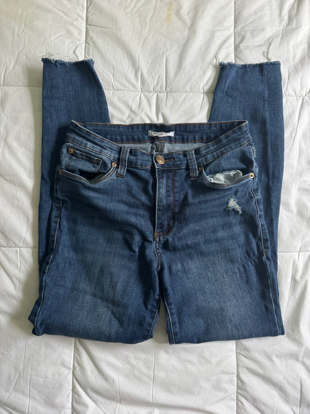 Sts blue Women’s Dark Blue Distressed Skinny Jeans (stitch fix) sz 28